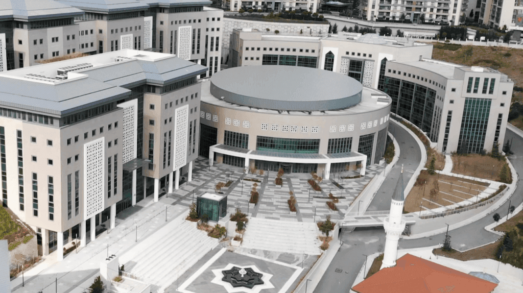 Istanbul Halic University Programs - Ranking & Tuition Fees  جامعة الخليج اسطنبول - رسوم التخصصات  - ترتيب الجامعة  