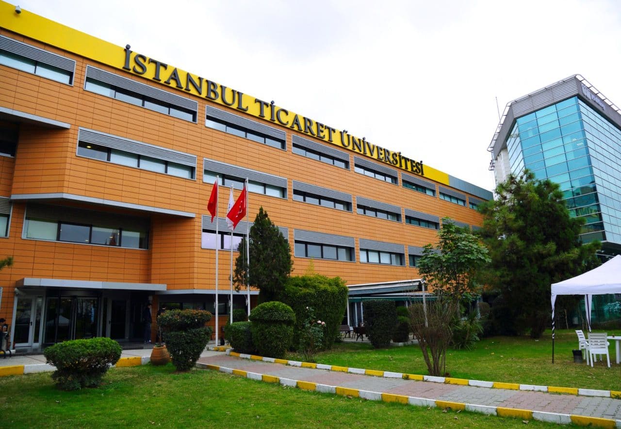 Istanbul Commerce University Programs - Ranking & Fees جامعة اسطنبول التجارية  - رسوم التخصصات  - ترتيب جامعة اسطنبول للتجارة