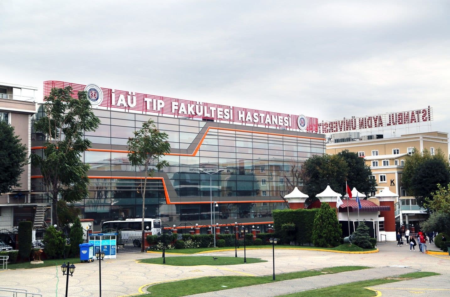 Istanbul Aydin University Programs - Ranking & Tuition Fees جامعة ايدن في اسطنبول - رسوم التخصصات  - ترتيب الجامعة  