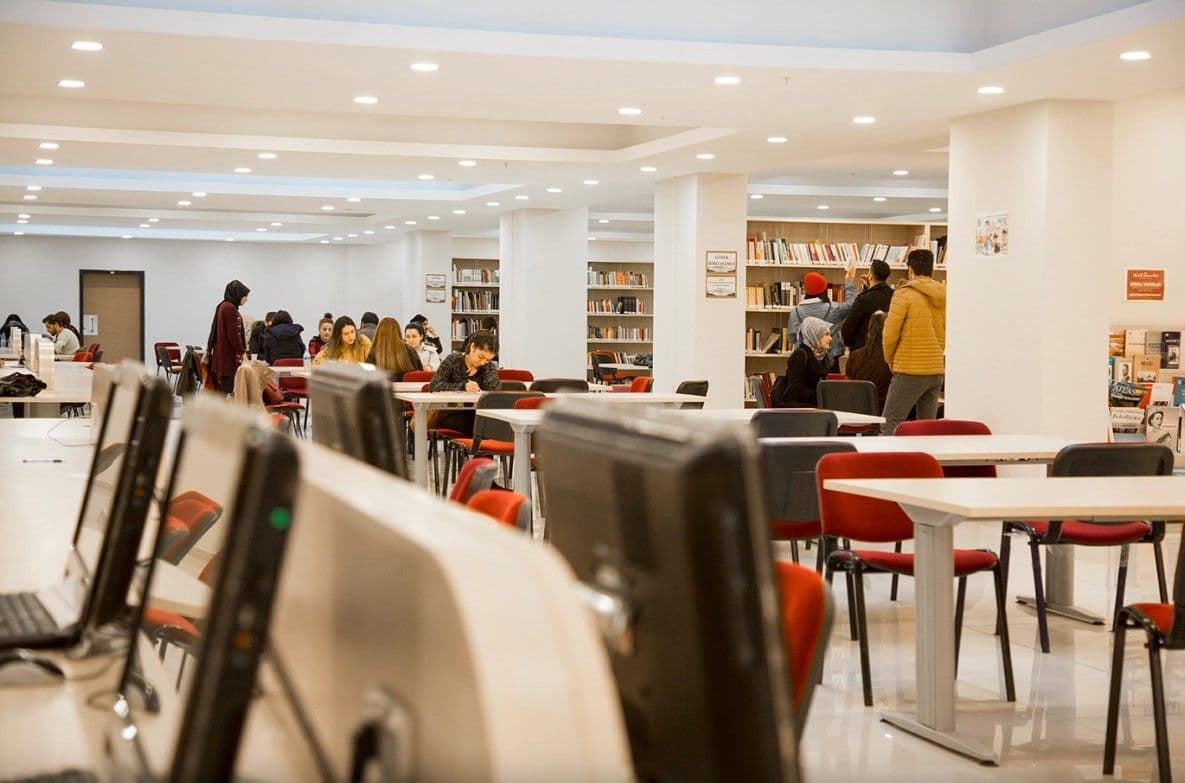 Istanbul Rumeli University Programs - Ranking & Tuition Fees جامعة روملي  في اسطنبول - رسوم التخصصات  - ترتيب الجامعة  