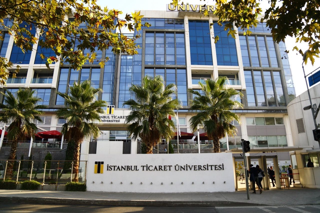 Istanbul Commerce University Programs - Ranking & Fees جامعة اسطنبول التجارية  - رسوم التخصصات  - ترتيب جامعة اسطنبول للتجارة